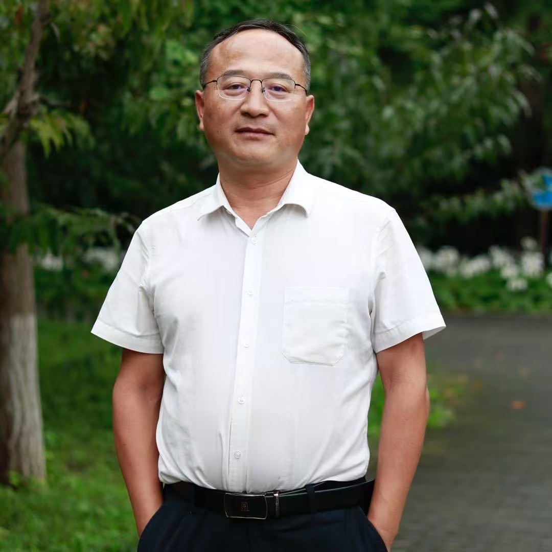 李仲伟律师